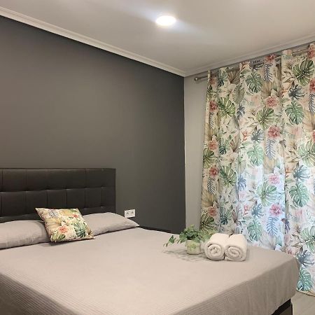 Apartamento Deluxe, 4 Habitaciones, Parking Madrid Exterior photo