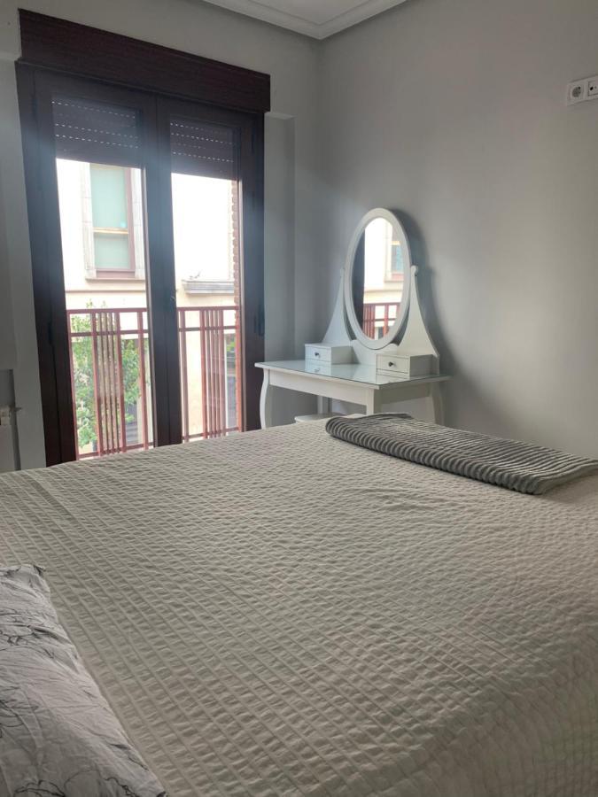 Apartamento Deluxe, 4 Habitaciones, Parking Madrid Exterior photo