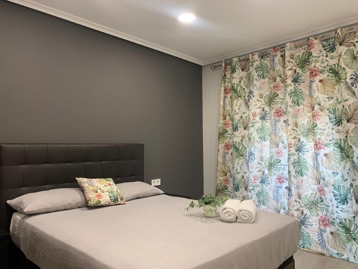 Apartamento Deluxe, 4 Habitaciones, Parking Madrid Exterior photo
