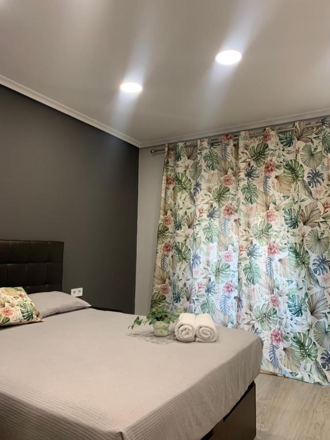 Apartamento Deluxe, 4 Habitaciones, Parking Madrid Exterior photo